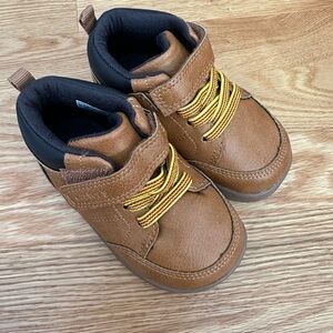 Never worn carters work boots